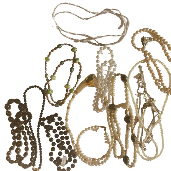 10 PIECE RESELLER LOT Very Pretty Real/Faux Pearl Vintage Necklaces - Picture 1 of 7